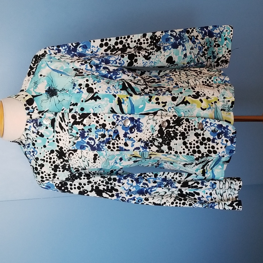 Additions by Chico's Floral Abstract Denim Utility Jacket Size 1 / Medium